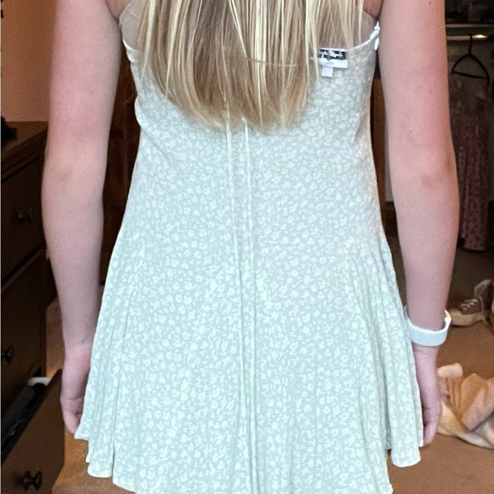 Elegant Green Floral Slip Dress - Picture 7 of 8
